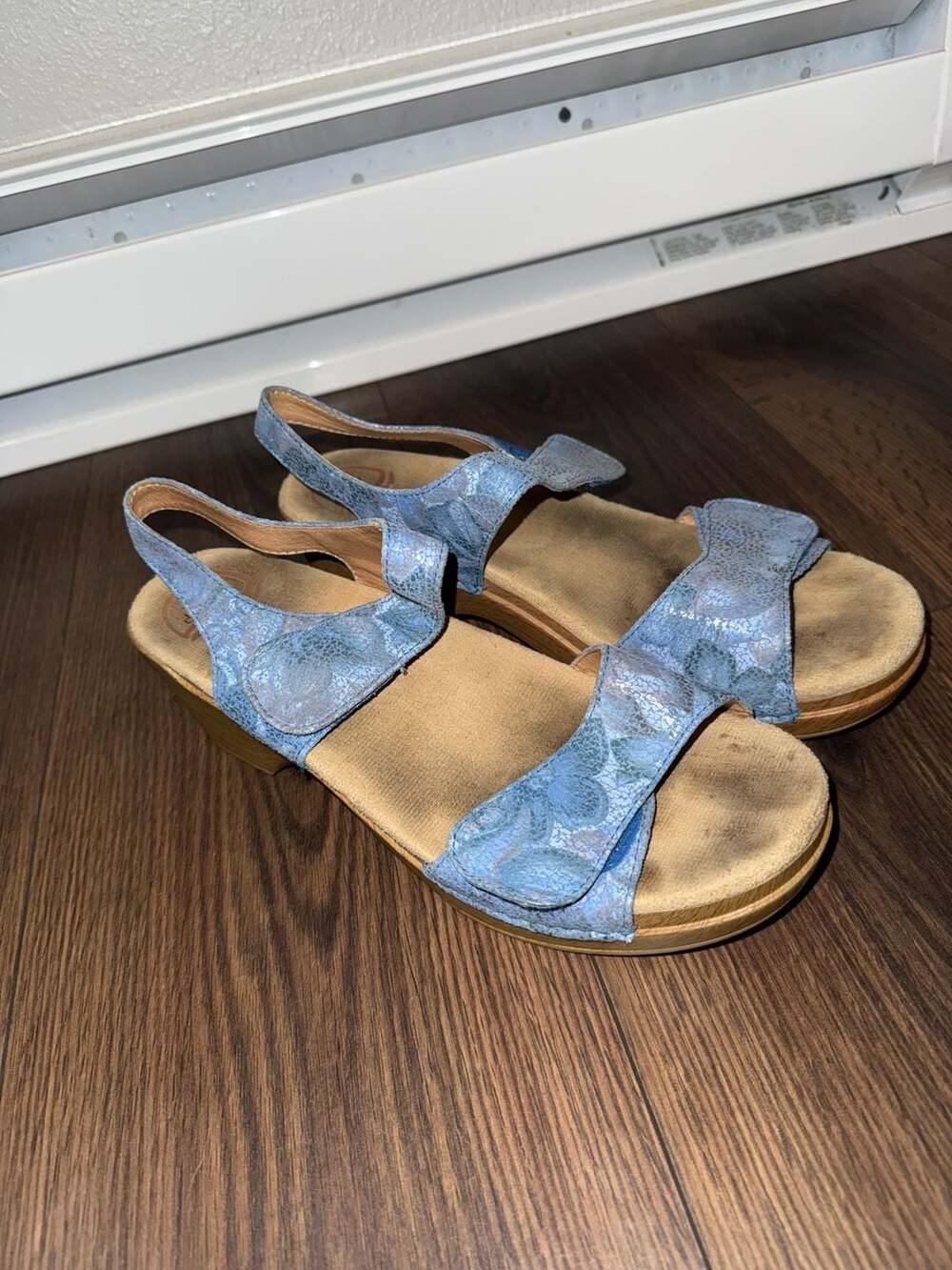 Dansko Sonnet Wedge Sandals Size 42 Blue Floral Leather